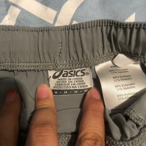 WOMENS medium gray basketball shorts - Picture 5 of 10